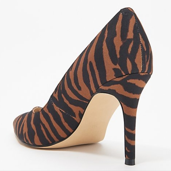 🎉 SALE Host Pick🎉 🤎Stunning Marc Fisher Animal Print Heel🤎 - Picture 3 of 8